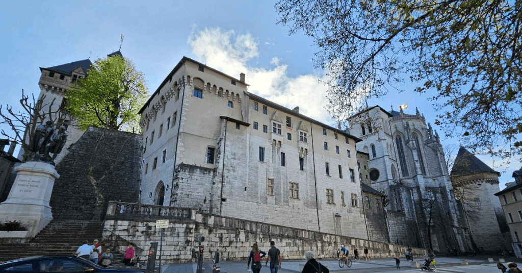 Diagnostic fongique et structurel: Château des Ducs de Savoie